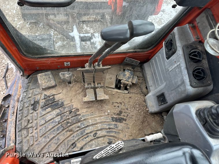 image for item DV0795 2003 Kubota KX121-3 mini excavator