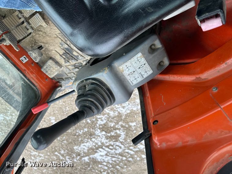 image for item DV0795 2003 Kubota KX121-3 mini excavator