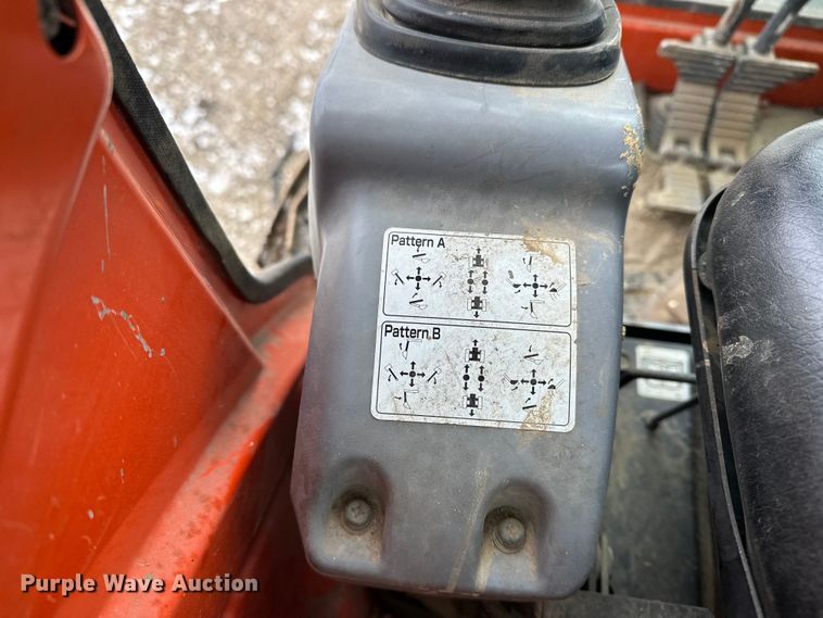 image for item DV0795 2003 Kubota KX121-3 mini excavator