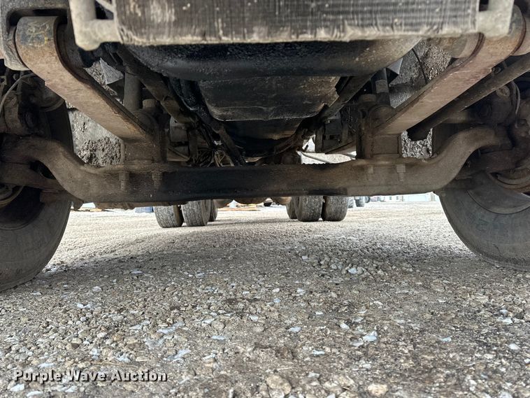 image for item DV0798 2003 Mack CX613 semi truck