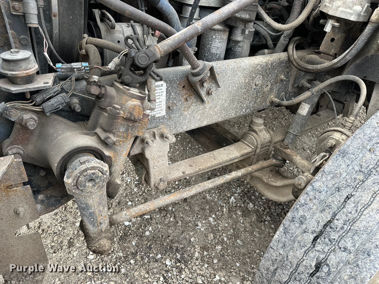 image for item DV0798 2003 Mack CX613 semi truck