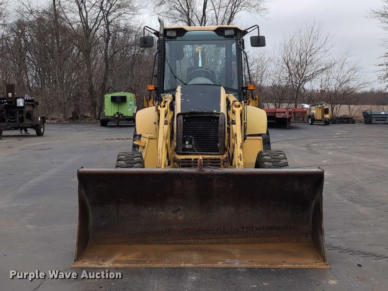 image for item DV0801 2004 Komatsu WB150 backhoe