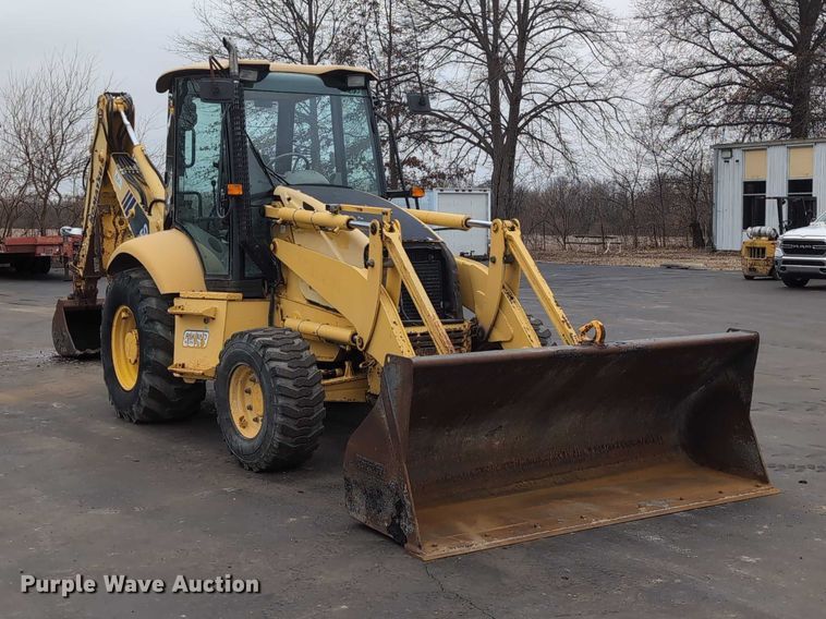 image for item DV0801 2004 Komatsu WB150 backhoe