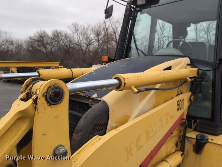 image for item DV0801 2004 Komatsu WB150 backhoe