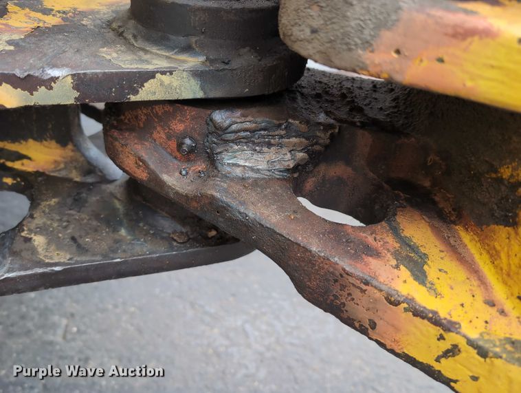 image for item DV0801 2004 Komatsu WB150 backhoe