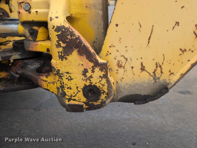 image for item DV0801 2004 Komatsu WB150 backhoe
