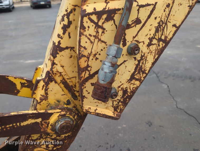 image for item DV0801 2004 Komatsu WB150 backhoe