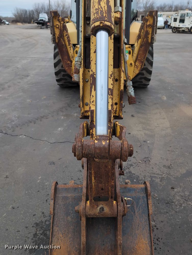 image for item DV0801 2004 Komatsu WB150 backhoe