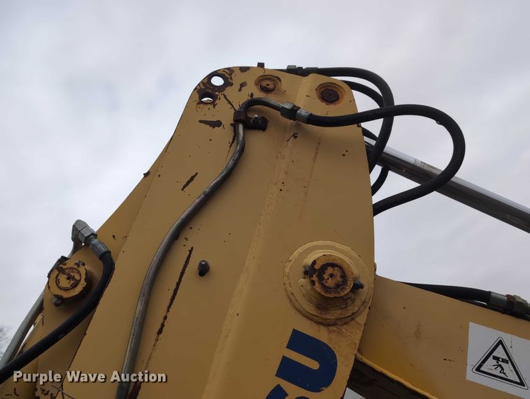 image for item DV0801 2004 Komatsu WB150 backhoe