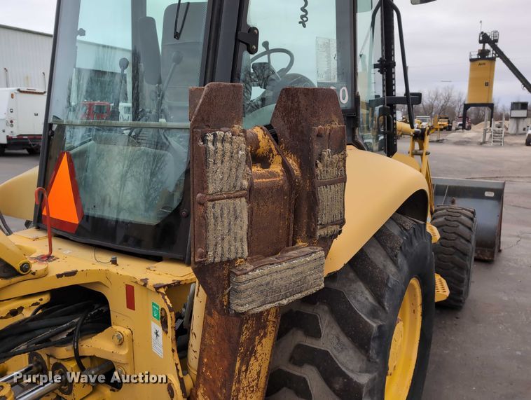 image for item DV0801 2004 Komatsu WB150 backhoe