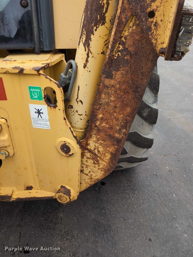 image for item DV0801 2004 Komatsu WB150 backhoe