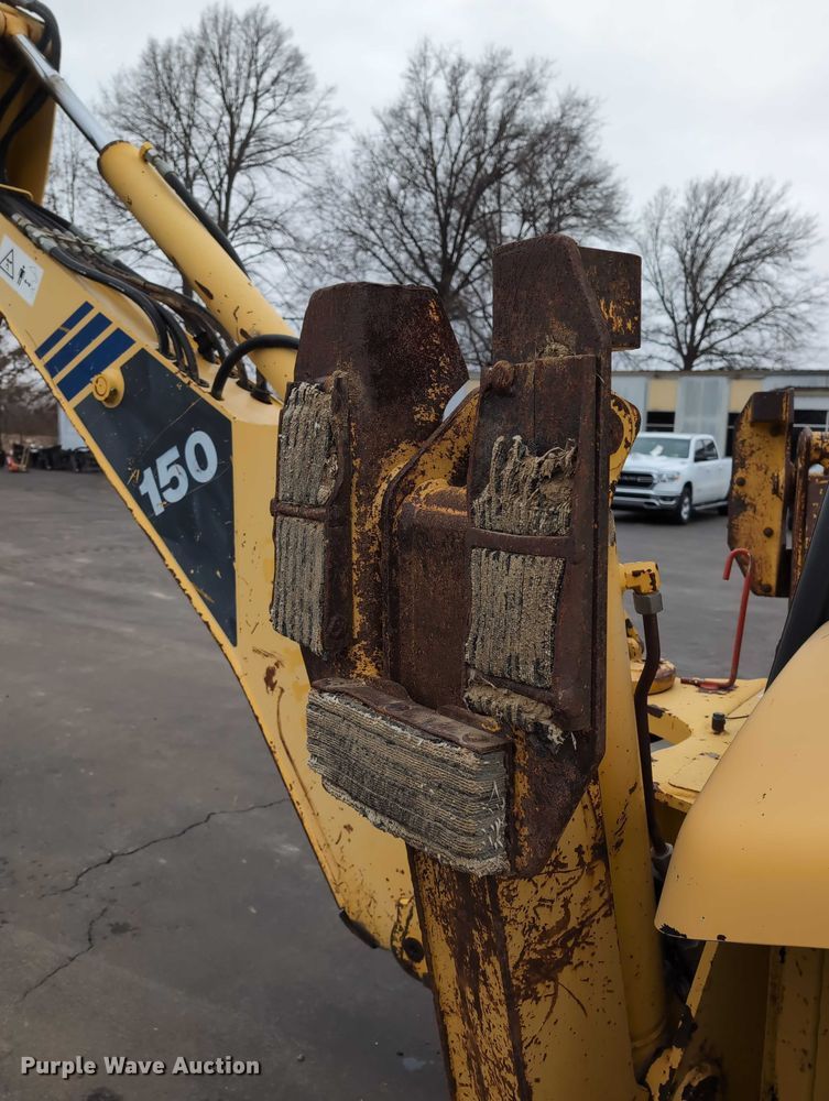 image for item DV0801 2004 Komatsu WB150 backhoe