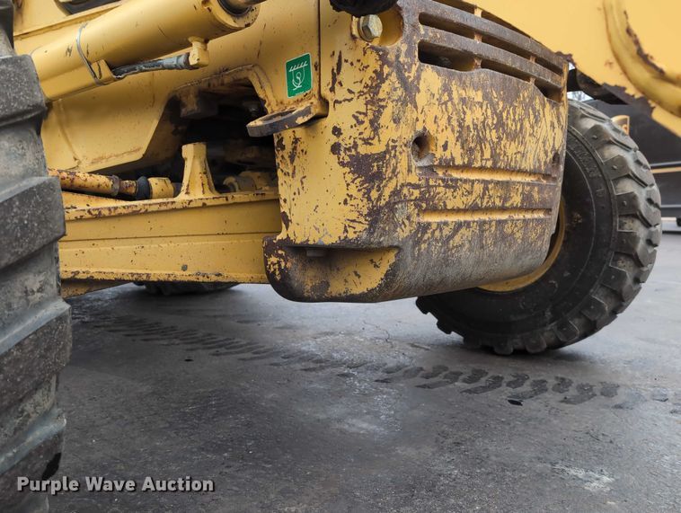 image for item DV0801 2004 Komatsu WB150 backhoe
