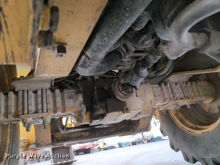 image for item DV0801 2004 Komatsu WB150 backhoe