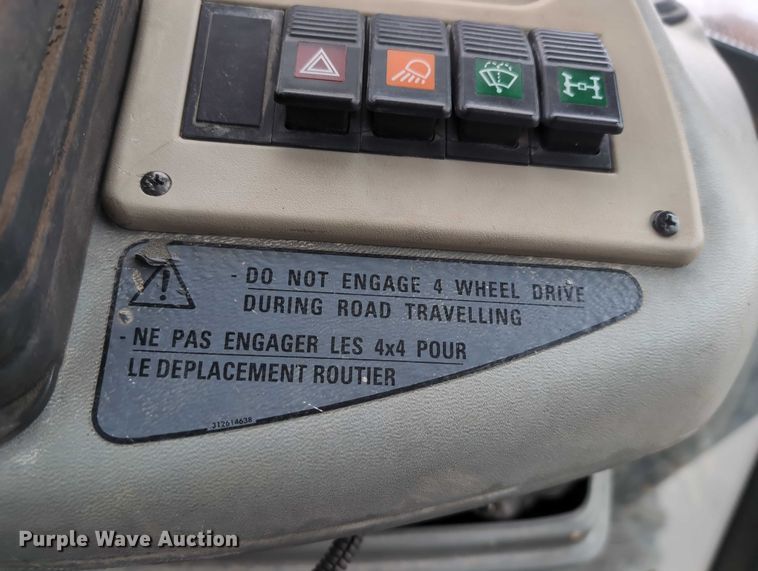 image for item DV0801 2004 Komatsu WB150 backhoe