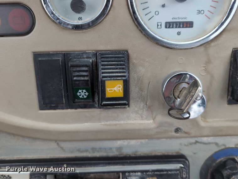 image for item DV0801 2004 Komatsu WB150 backhoe