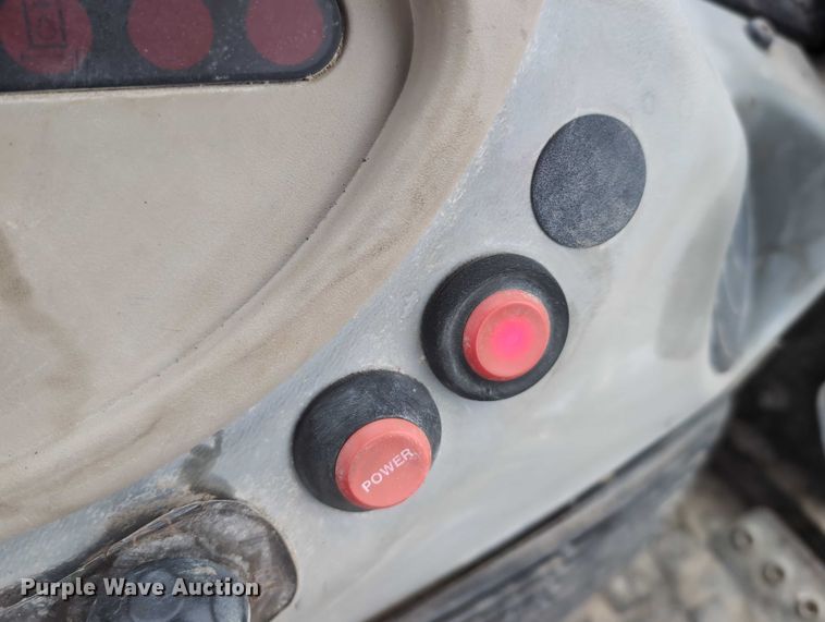 image for item DV0801 2004 Komatsu WB150 backhoe