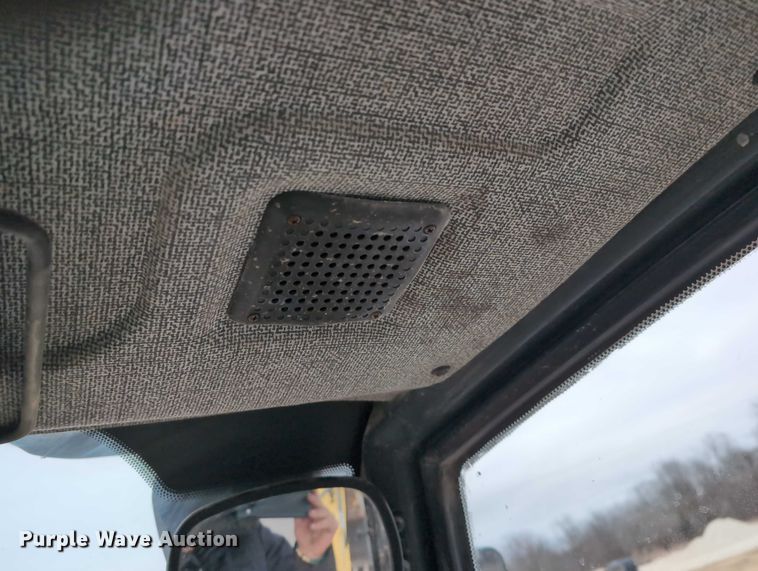 image for item DV0801 2004 Komatsu WB150 backhoe