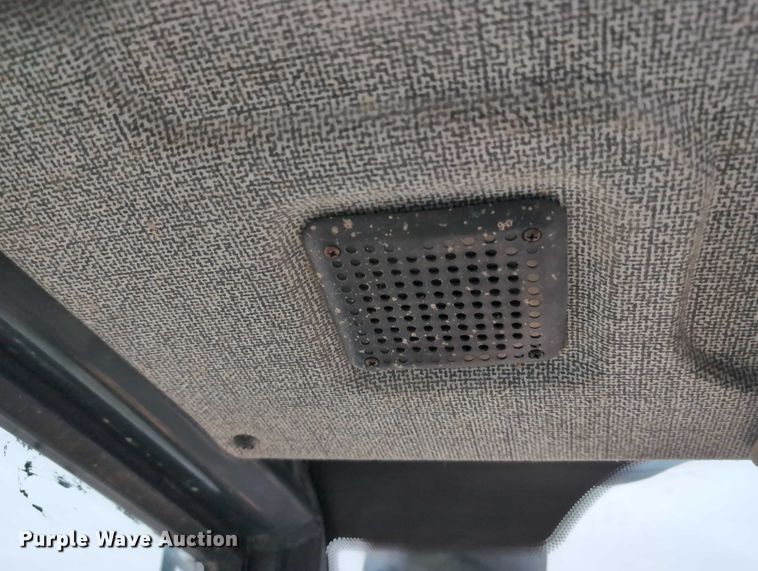 image for item DV0801 2004 Komatsu WB150 backhoe