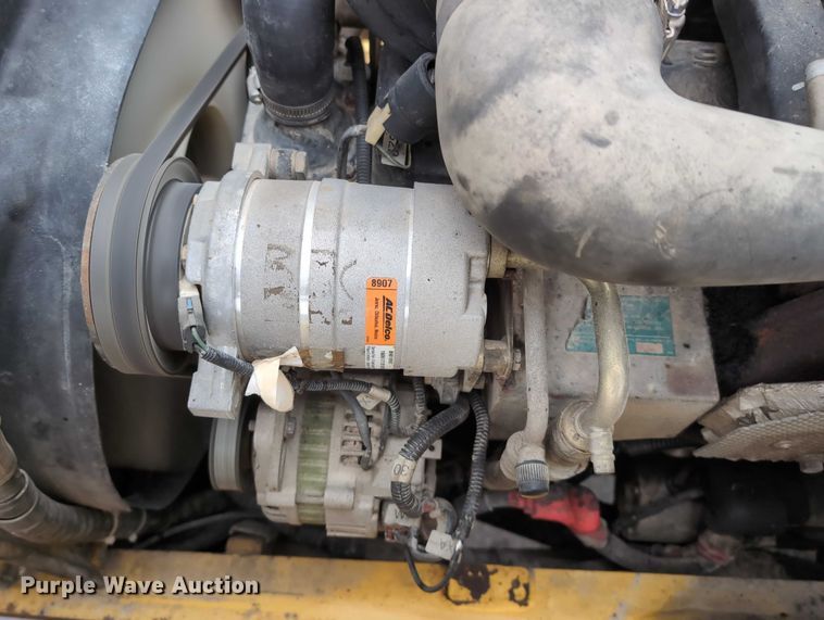 image for item DV0801 2004 Komatsu WB150 backhoe