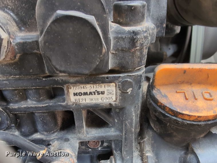 image for item DV0801 2004 Komatsu WB150 backhoe