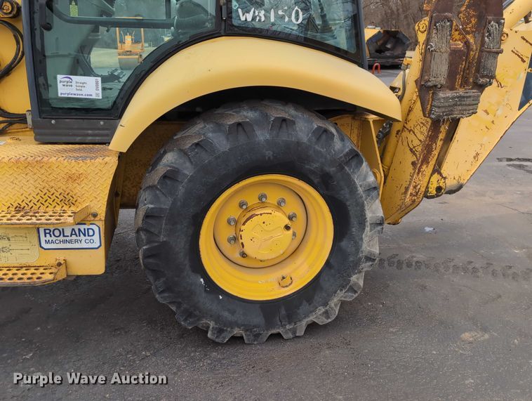 image for item DV0801 2004 Komatsu WB150 backhoe