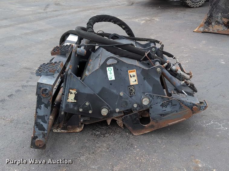 image for item DV0802 2000 Caterpillar PC6 skid steer cold planer