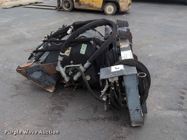 image for item DV0802 2000 Caterpillar PC6 skid steer cold planer