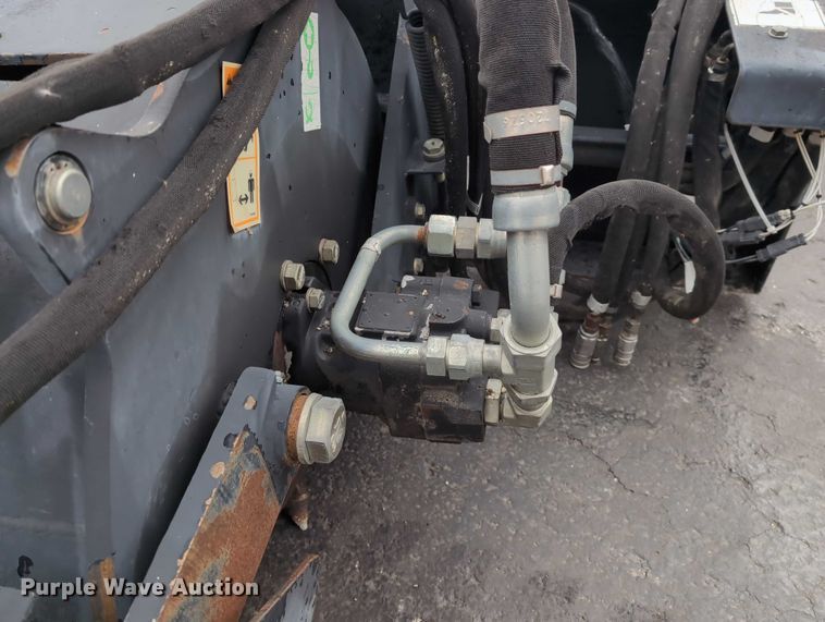 image for item DV0802 2000 Caterpillar PC6 skid steer cold planer