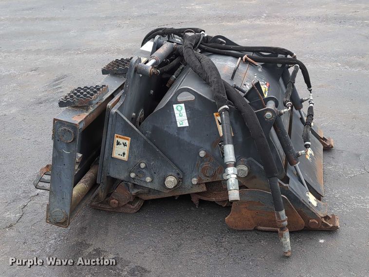 image for item DV0803 2000 Caterpillar PC9 skid steer cold planer