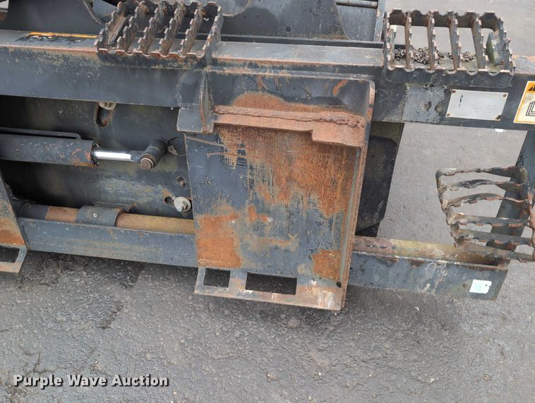 image for item DV0803 2000 Caterpillar PC9 skid steer cold planer