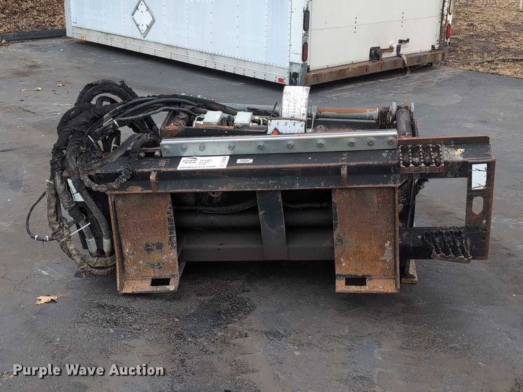 image for item DV0804 2005 Caterpillar PC210 skid steer cold planer