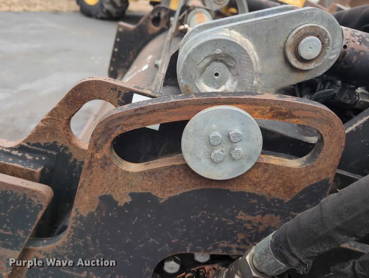 image for item DV0804 2005 Caterpillar PC210 skid steer cold planer