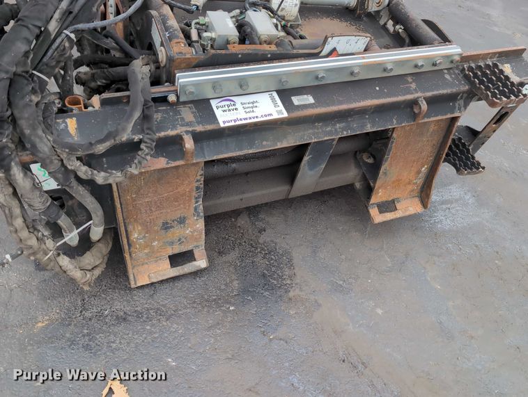 image for item DV0804 2005 Caterpillar PC210 skid steer cold planer