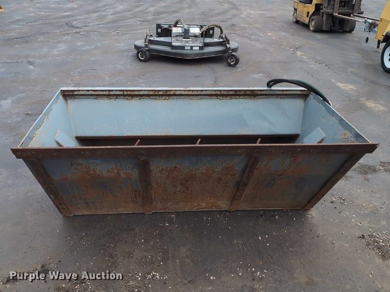 image for item DV0806 Edge Attachments SSB72 skid steer side discharge bucket
