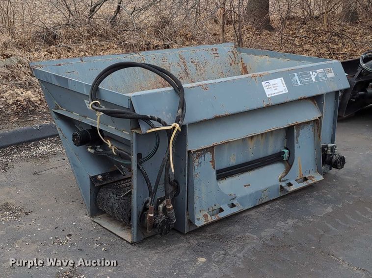 image for item DV0806 Edge Attachments SSB72 skid steer side discharge bucket