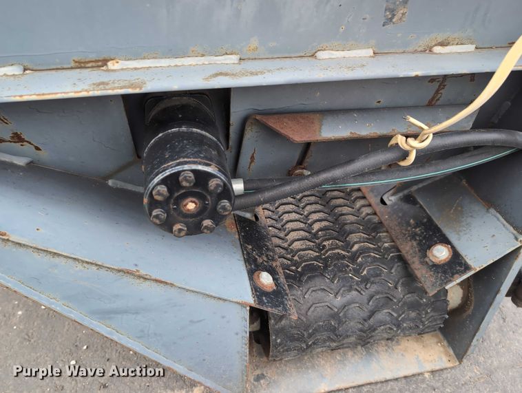 image for item DV0806 Edge Attachments SSB72 skid steer side discharge bucket