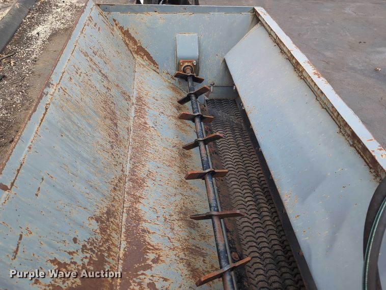 image for item DV0806 Edge Attachments SSB72 skid steer side discharge bucket