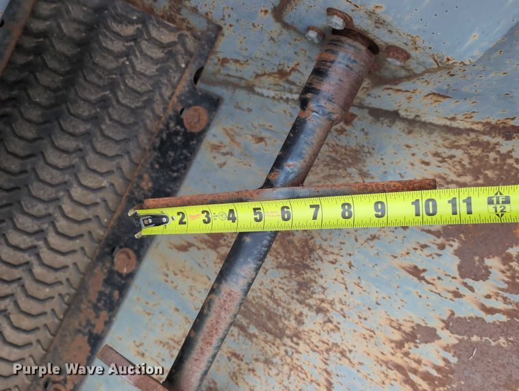 image for item DV0806 Edge Attachments SSB72 skid steer side discharge bucket