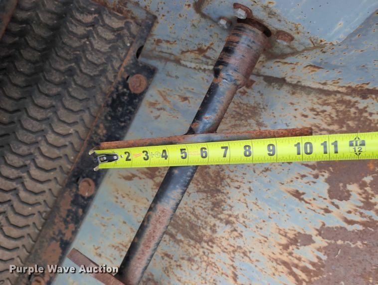 image for item DV0806 Edge Attachments SSB72 skid steer side discharge bucket