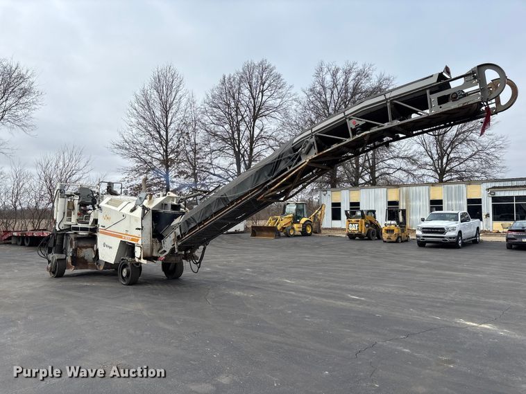 image for item DV0810 Wirtgen W1200F milling machine