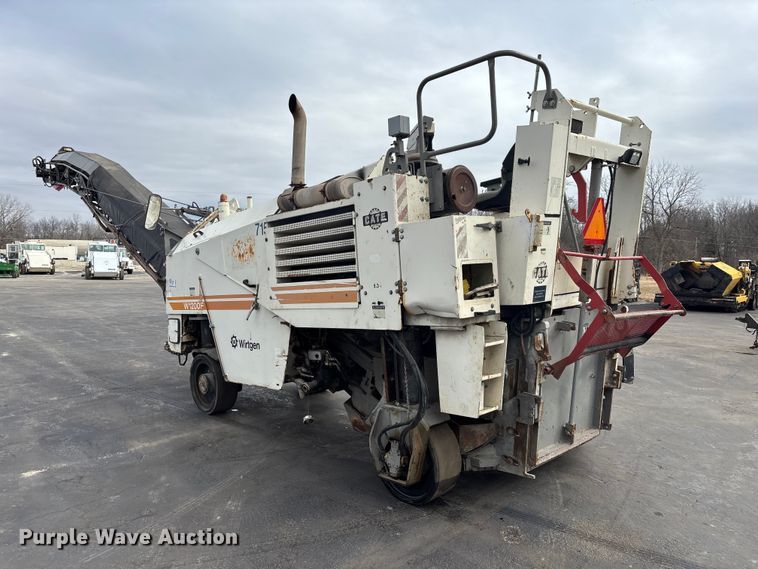 image for item DV0810 Wirtgen W1200F milling machine