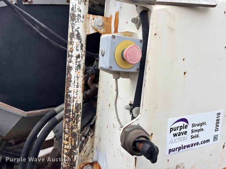 image for item DV0810 Wirtgen W1200F milling machine