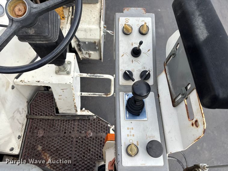 image for item DV0810 Wirtgen W1200F milling machine