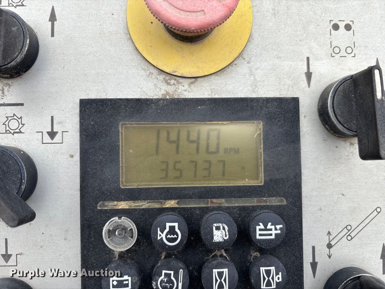 image for item DV0810 Wirtgen W1200F milling machine