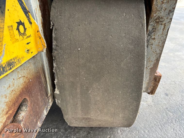 image for item DV0810 Wirtgen W1200F milling machine