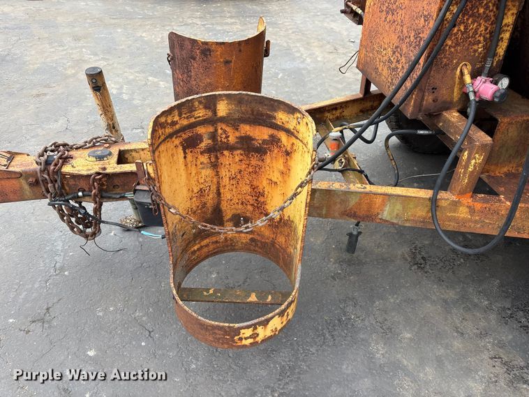 image for item DV0811 Asphalt reclaimer trailer
