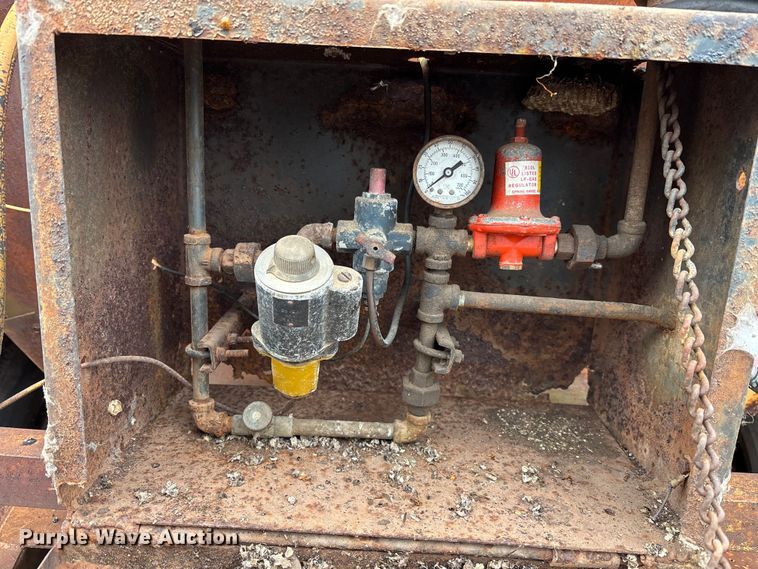 image for item DV0811 Asphalt reclaimer trailer