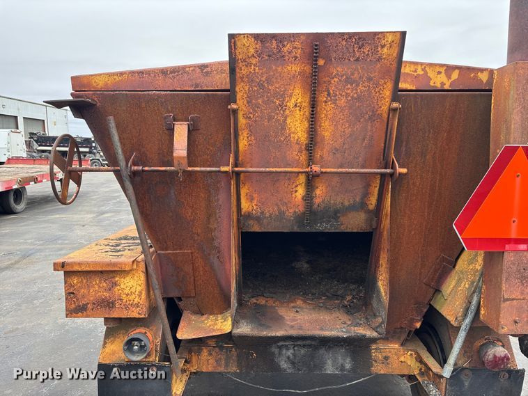 image for item DV0811 Asphalt reclaimer trailer