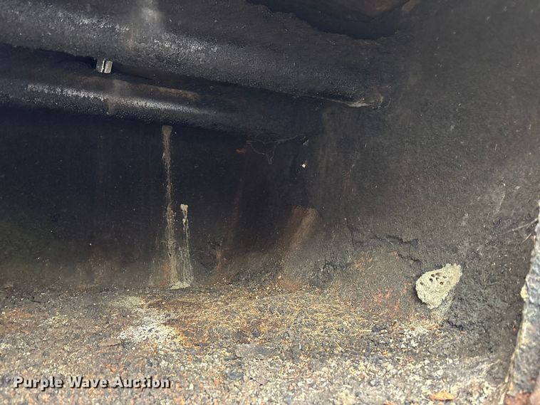 image for item DV0811 Asphalt reclaimer trailer